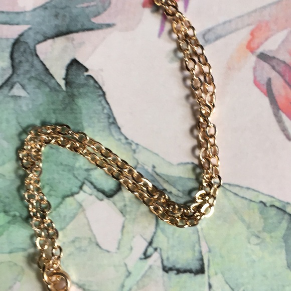 New! 3-Layer Feather Coin Necklace - Picture 7 of 9